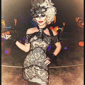 BÉBÉ black /nude Lacé dentelle dress